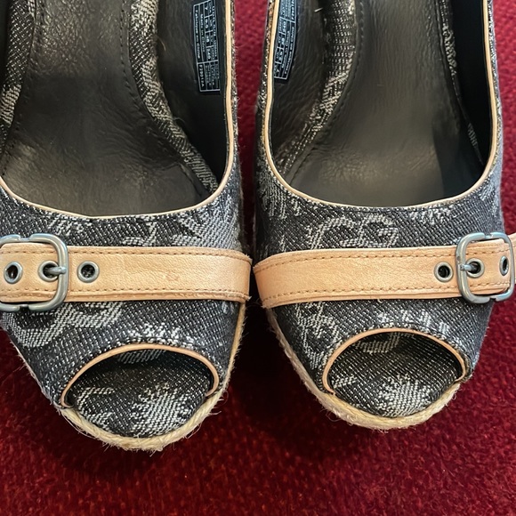 Ugg Wedges - Picture 8 of 10